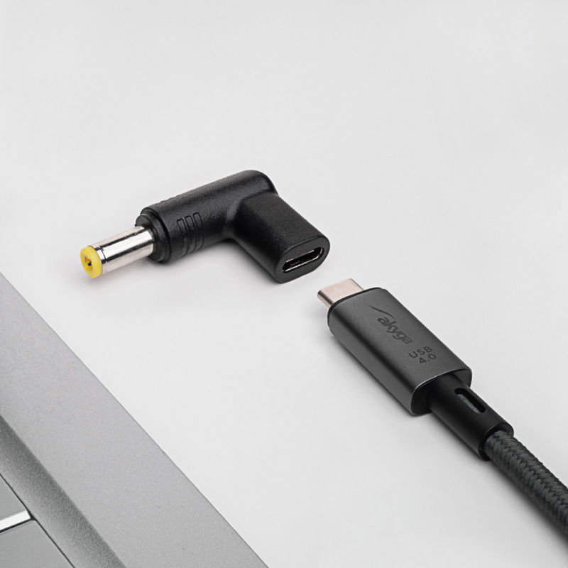 Wtyczka do zasilacza uniwersalnego Akyga AK-ND-C01 USB-C / 5.5