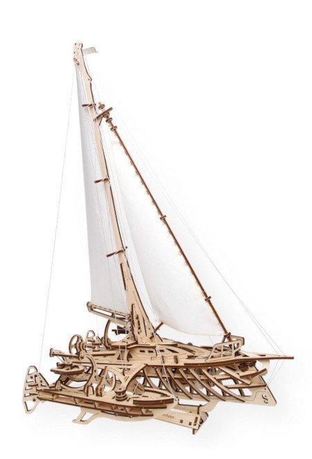 Tradiční plachetnice - mechanický prostorový model od společnosti Ugearsmodels.