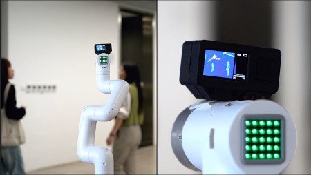 V kombinaci s modulem M5StickT a termovizní kamerou myCobot dokáže detekovat teplotu lidského těla.